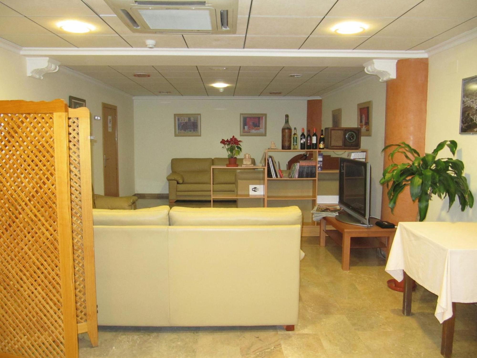 Hostal Meseguer El Altet Buitenkant foto